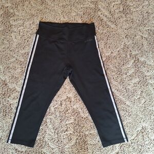 ADIDAS Skechers Leggings capri women Size Large.